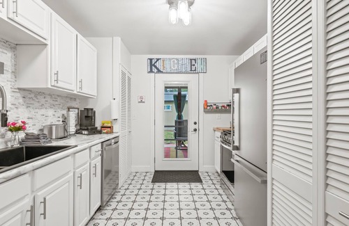 Nashville Cottage | Pet-friendly Creekside Cottage