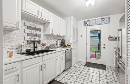 Nashville Cottage | Pet-friendly Creekside Cottage