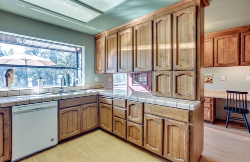 North Fork Cabin | Pet-Friendly Escape w/Game Room & Fire Pit!