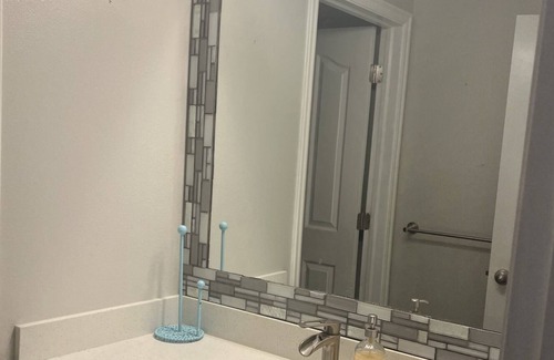 Herriman House | Pet friendly fully fenced backyard long term stay