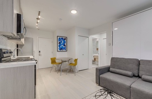 Downtown Vancouver Apartment | Pet Friendly Furnished Studio@1425 Haro
