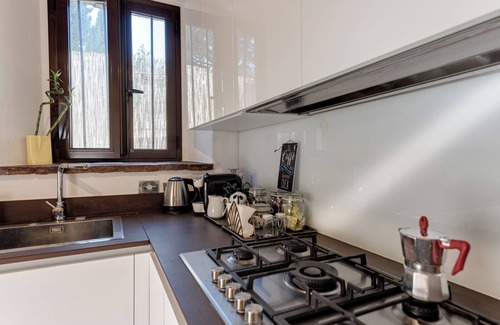 Greve in Chianti House | Pet-friendly Holiday Home 'Poggio Al Mandorlo' with Garden, Whirlpool & Wi-Fi