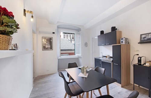 Pre Apartment | Pet-Friendly Holiday Apartment Vacànsa House in Central Location with Wi-Fi