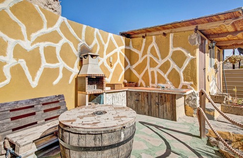 Fasnia House | Pet-Friendly Holiday Home Casas Cueva Alfer 1 with Sea View, Garden & Wi-Fi