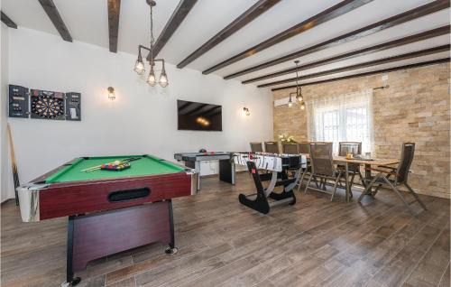 Sibenik House | Pet Friendly Home In Dubrava