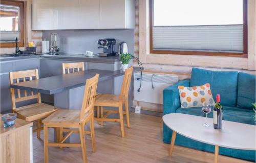 Postomino House | Pet Friendly Home In Jezierzany