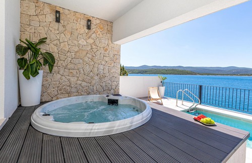 Klek House | Pet friendly home in Klek with kitchen