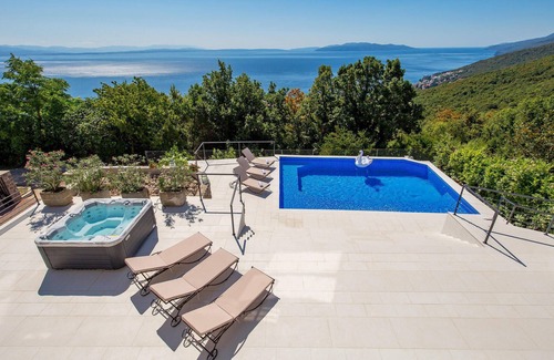 Bregi House | Pet friendly home in Matulji with sauna