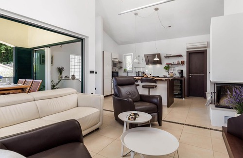 Porozina House | Pet friendly home in Porozina