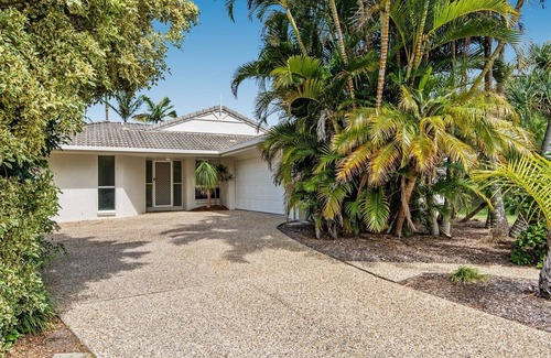 Noosaville House | Pet Friendly Home, Pool and Endless Entertainment