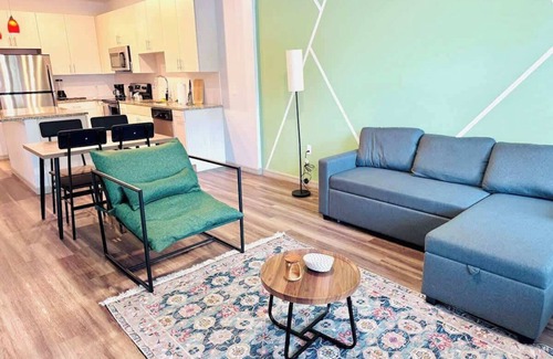 Kissimmee Apartment | Pet-Friendly King Bed, 15 Min to Disney & More