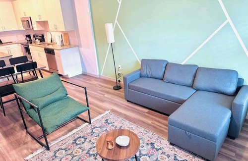 Kissimmee Apartment | Pet-Friendly King Bed, 15 Min to Disney & More