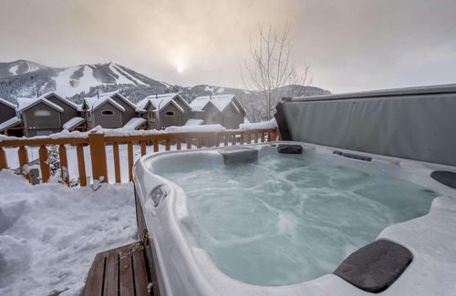 Winter Park House | 🐾 PET-FRIENDLY | Lakota Antlers 300 | Alpenglow Hot Tub Views | Game Room!