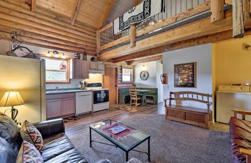 Spanish Valley House | Pet-Friendly Moab Cabin with Mtn Views and BBQ!