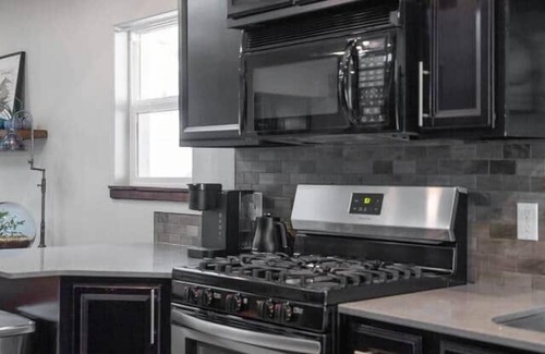 North Park House | Pet-Friendly Modern Stay by Downtown & Airport