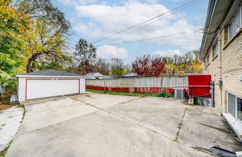 Villa Park House | Pet Friendly Near Airport 25Mi to Downtown CHI