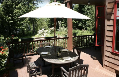 Purgatory House | Pet-Friendly, Peaceful 3-Bedroom Vacation Home on Cobboseecontee Lake