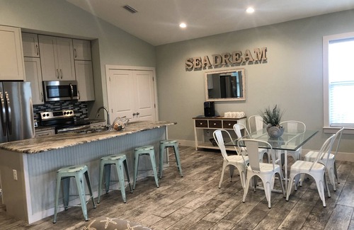 Gulf Shores House | Pet Friendly! Private Pool - Beach, Restaurants, Entertainment Minutes Away!
