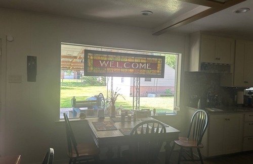 Temple House | PET FRIENDLY QUIET NEIGHBORHOOD!