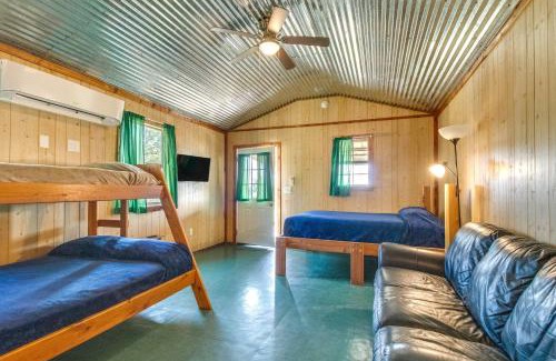 Salesville Apartment | Pet-Friendly Salesville Haven 3 Mi to Norfork Lake