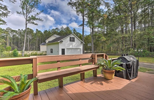 Huger Cottage | Pet-friendly Suburban Escape w/Deck & Grill!