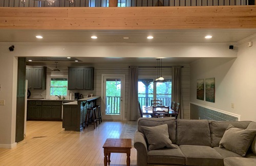 Dahlonega House | Pet-Friendly Suite in North Georgia Mountains with Kitchen, Dining & Living Room