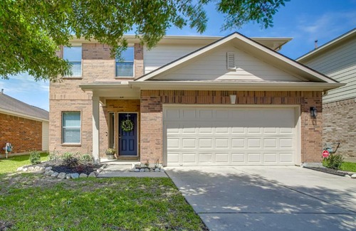 Tomball House | Pet-Friendly Tomball Home about 8 Mi to Burroughs Park