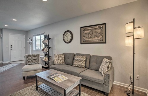 Barths House | Pet-Friendly Townhome w/ Hot Tub, 5 Mi to LoDo!