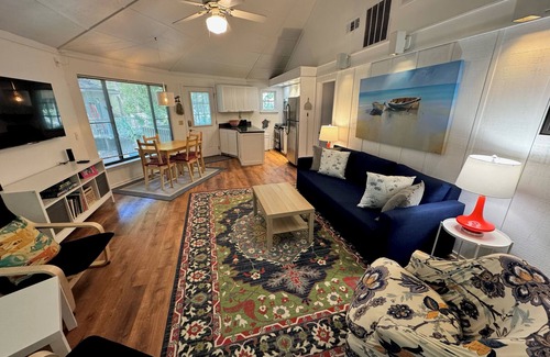Night Heron House | Pet Friendly Night Heron Bungalow - 2 Bedroom, 2 Bath, 5m walk to beach and pool