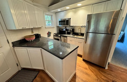 Night Heron House | Pet Friendly Night Heron Bungalow - 2 Bedroom, 2 Bath, 5m walk to beach and pool