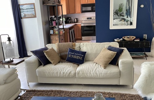 East Sandwich House | PET FRIENDLY. WALK TO SANDYNECK BEACH