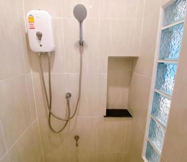 U Thong Hotel | Petchngam Home Resort