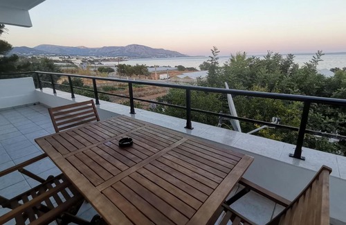 Makry Gialos Apartment | Peter & Paul Seaview House Private Parking, A/C