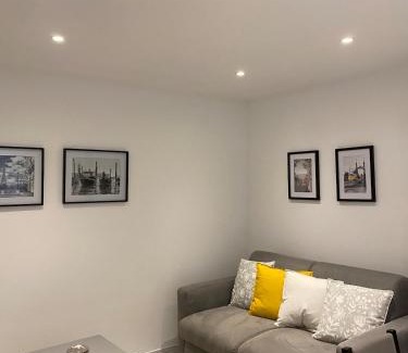 Plateau - Mont-Valerien House | Petite maison cosy proche de La Défense