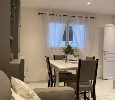 Plateau - Mont-Valerien House | Petite maison cosy proche de La Défense