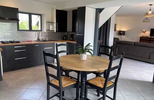 La Pellerine House | Petite Maison Dans la Prairie