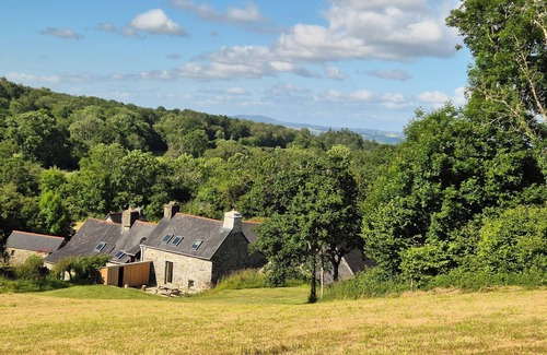 Hanvec House | Petite Maison Entre Presqu'île de Crozon et Monts D'arrée