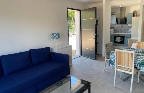 Corneilla-del-Vercol House | Petite maison - annexe indépendante d'une villa/Independent Guesthouse within a villa