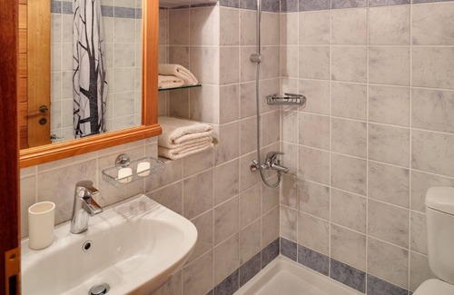 Kardamyli Apartment | Petreas Castle - Feel the historical atmosphere