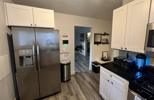 Old Brooklyn House | Pets Welcome! Modern Eco-Friendly Home Close to the City with backyard & office