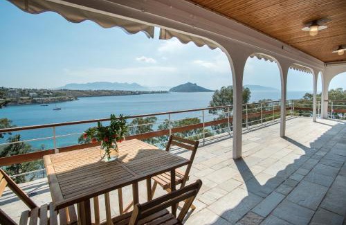 Kontos Apartment | Phaedrus Living Sea View Villa Aegina