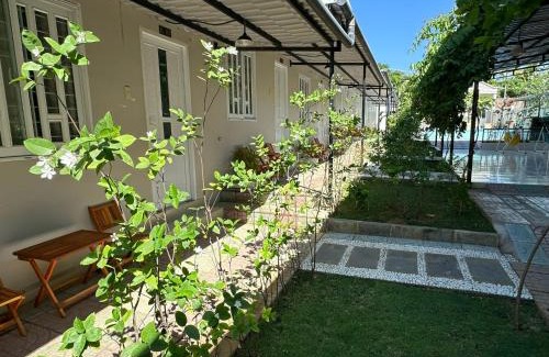 East Ham Tien Beach House | Pharos Guesthouse