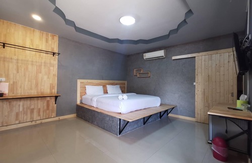 Pak Prieo Hotel | Phatra Resort