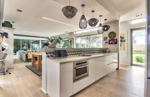 Cape Town City Centre Villa | Phezulu - A Spacious 6-bedroom villa in enchanting Cape Town