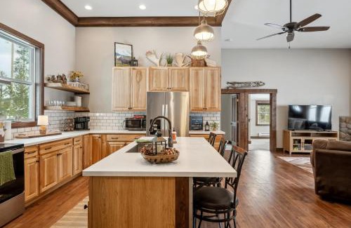 Philipsburg House | Philipsburg Family & Couples Cabin Ski Hike Relax