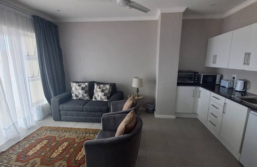 Knysna Bed & Breakfast | Phoenix Lodge and Waterside Accommodation