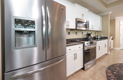 Orange Beach Condo | Phoenix West by Brett/Robinson Vacations