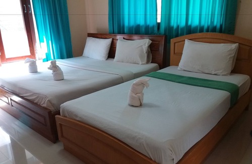 Nakhon Nayok Hotel | Phuaob Namsai Country Resort