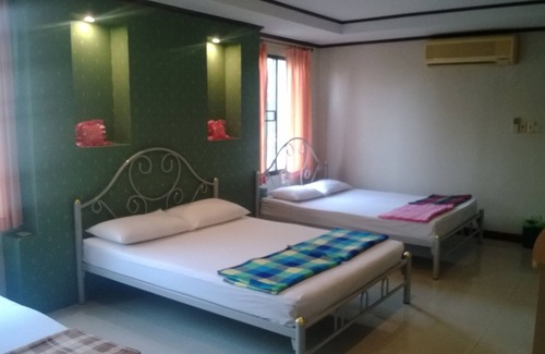 Khlong Thanon Bed & Breakfast | Phurahong Homestay