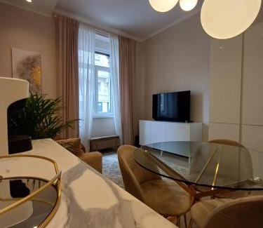 Trieste Old Town Apartment | Piazza San Giovanni Residence
